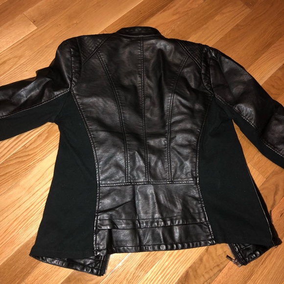 Leather jacket - Picture 2 of 4